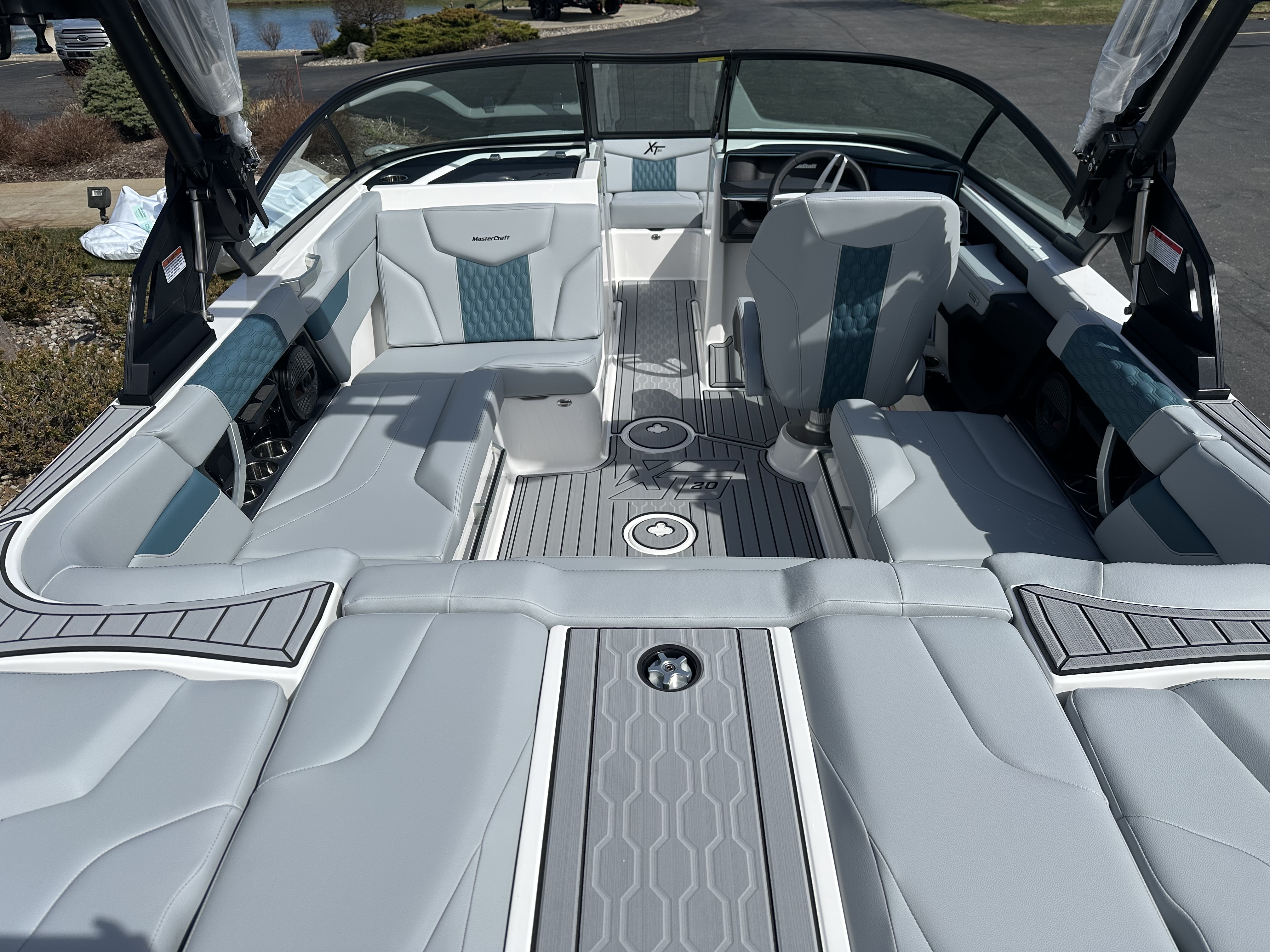 2025 MasterCraft XT20