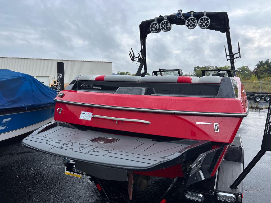 boat.Title