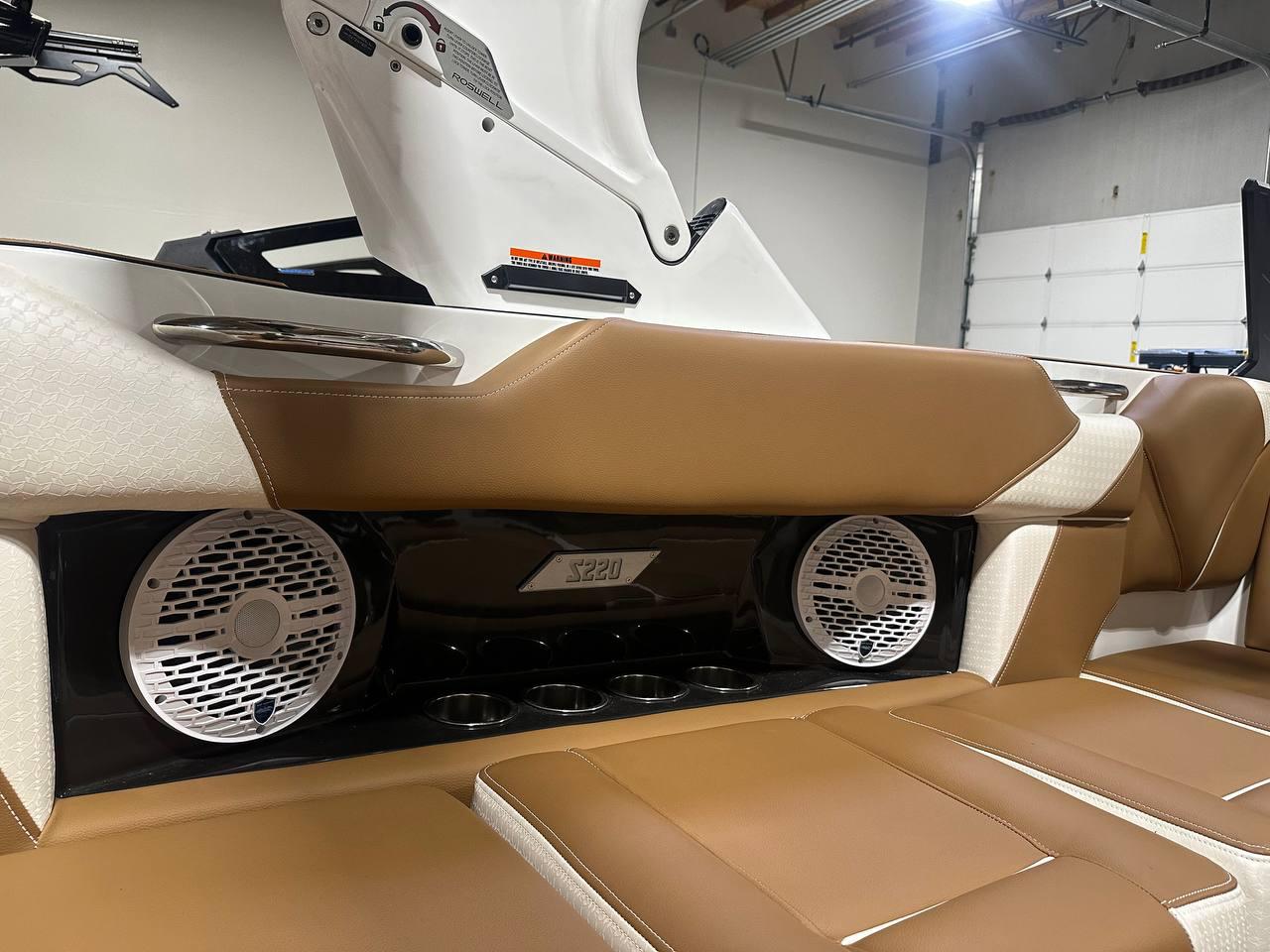 2023 Supreme S220 *Cleanest USED LOW HOURS* $708.66/mo OAC 5.99%