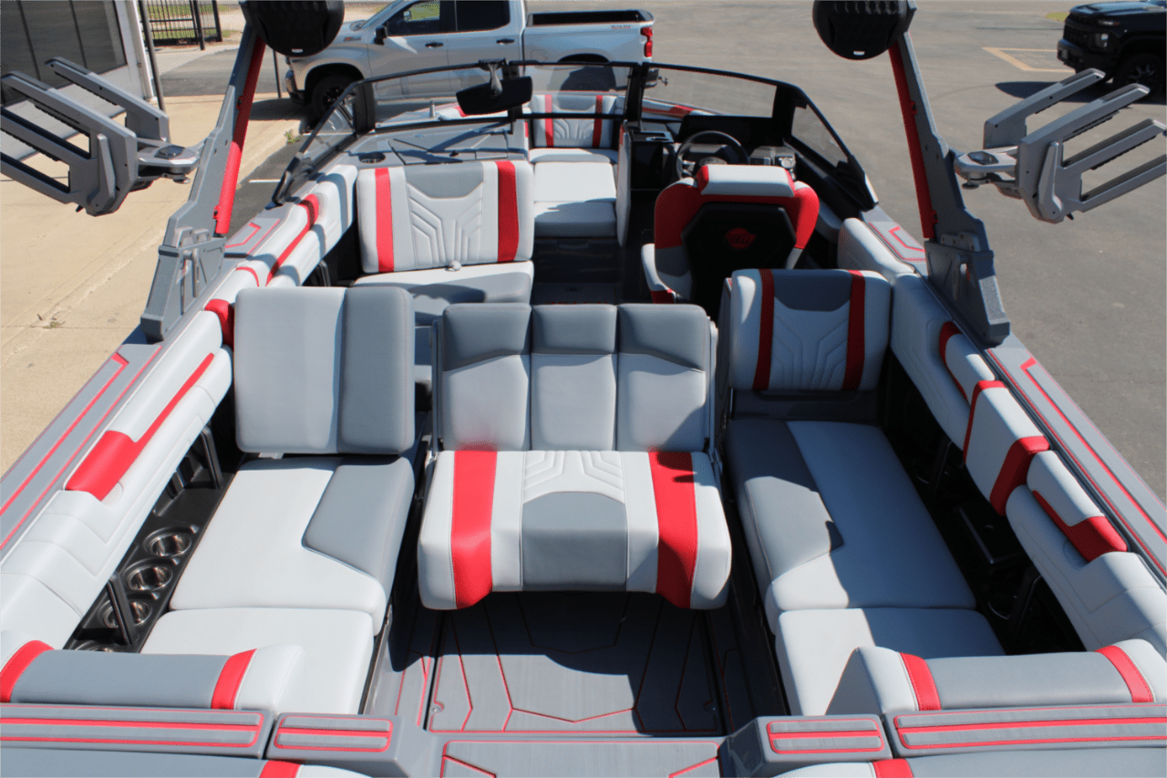 2025 Malibu 25 LSV