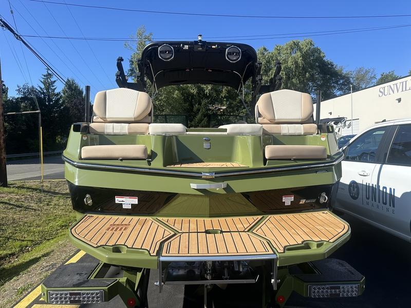 New 2024 MasterCraft XT25