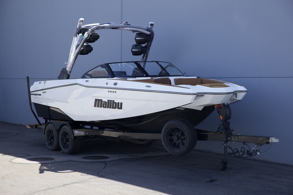 2025 Malibu Boats 23 MXZ