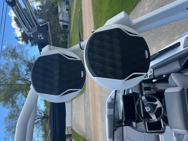 MALIBU M220