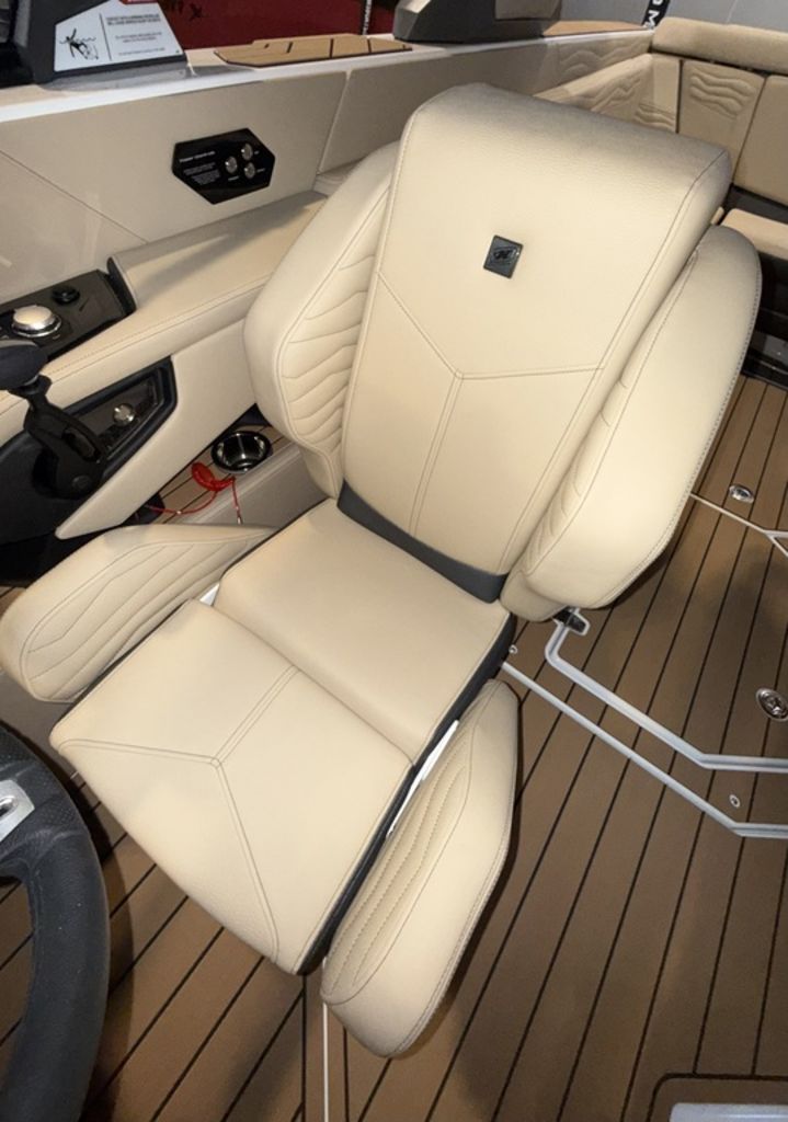 2025 Nautique Super Air Nautique G25