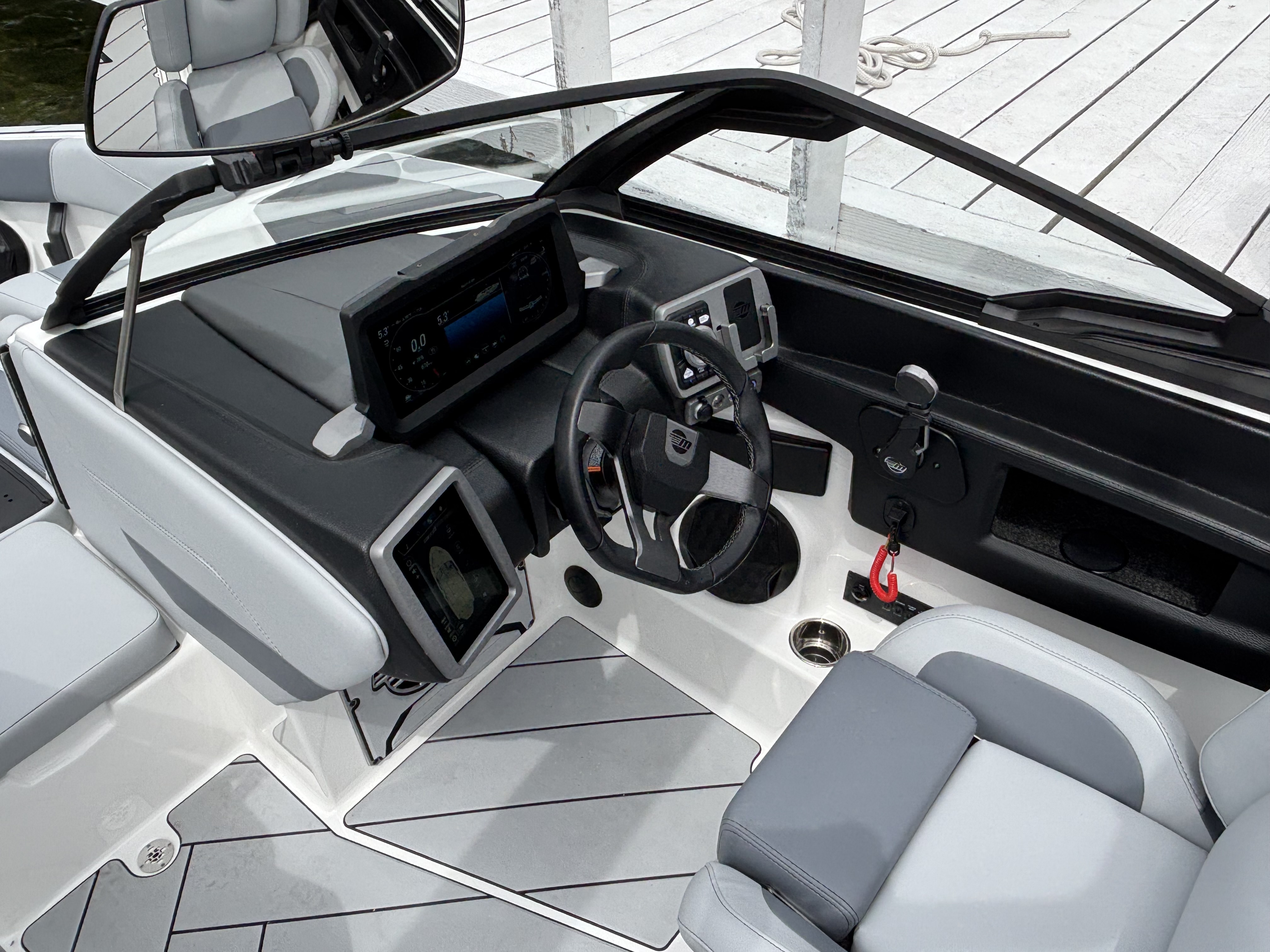 2024 Malibu 23 LSV