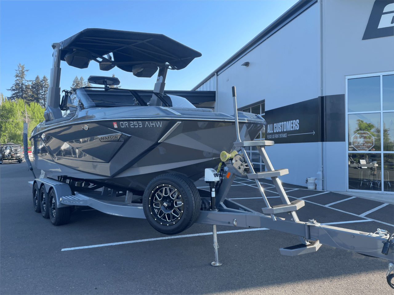 2023 Paragon 23  130 hours