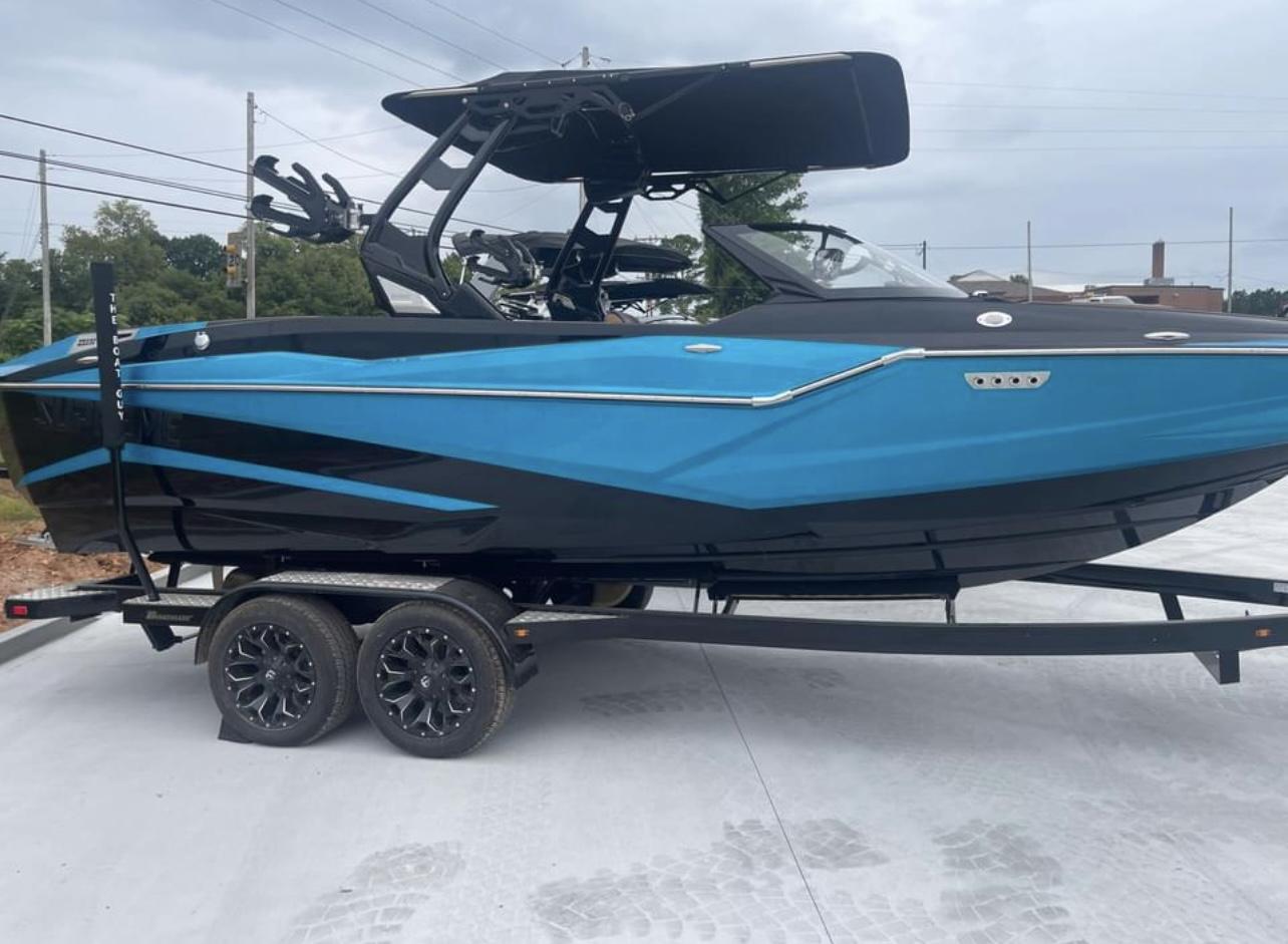 boat.Title