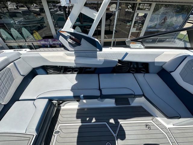 2021 Nautique G23