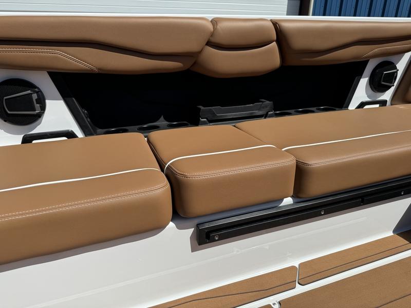2025 Axis T250