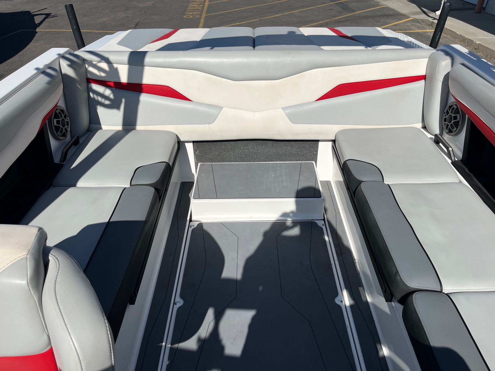 2022 Axis T220