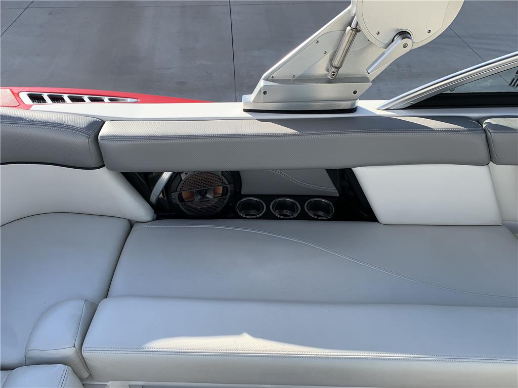2018 MasterCraft XT22. Only 75 Hours
