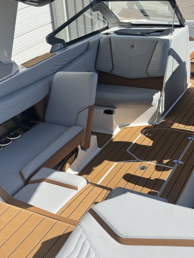 2025 Nautique Super Air Nautique G23