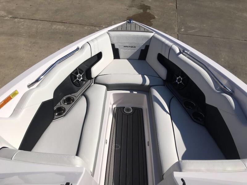 Super Clean 2014 Super Air Nautique 230 Icon