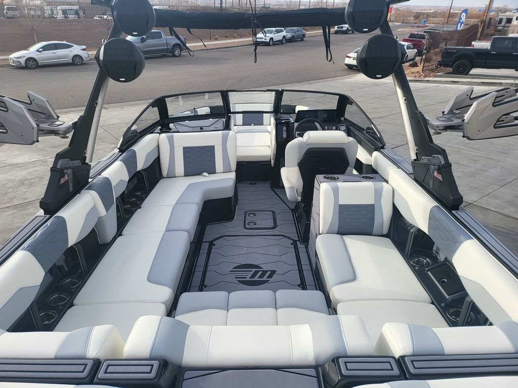 2025 Malibu Boats 24 MXZ