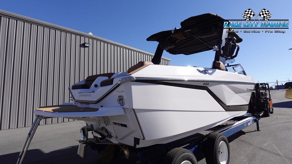 2025 Nautique G23