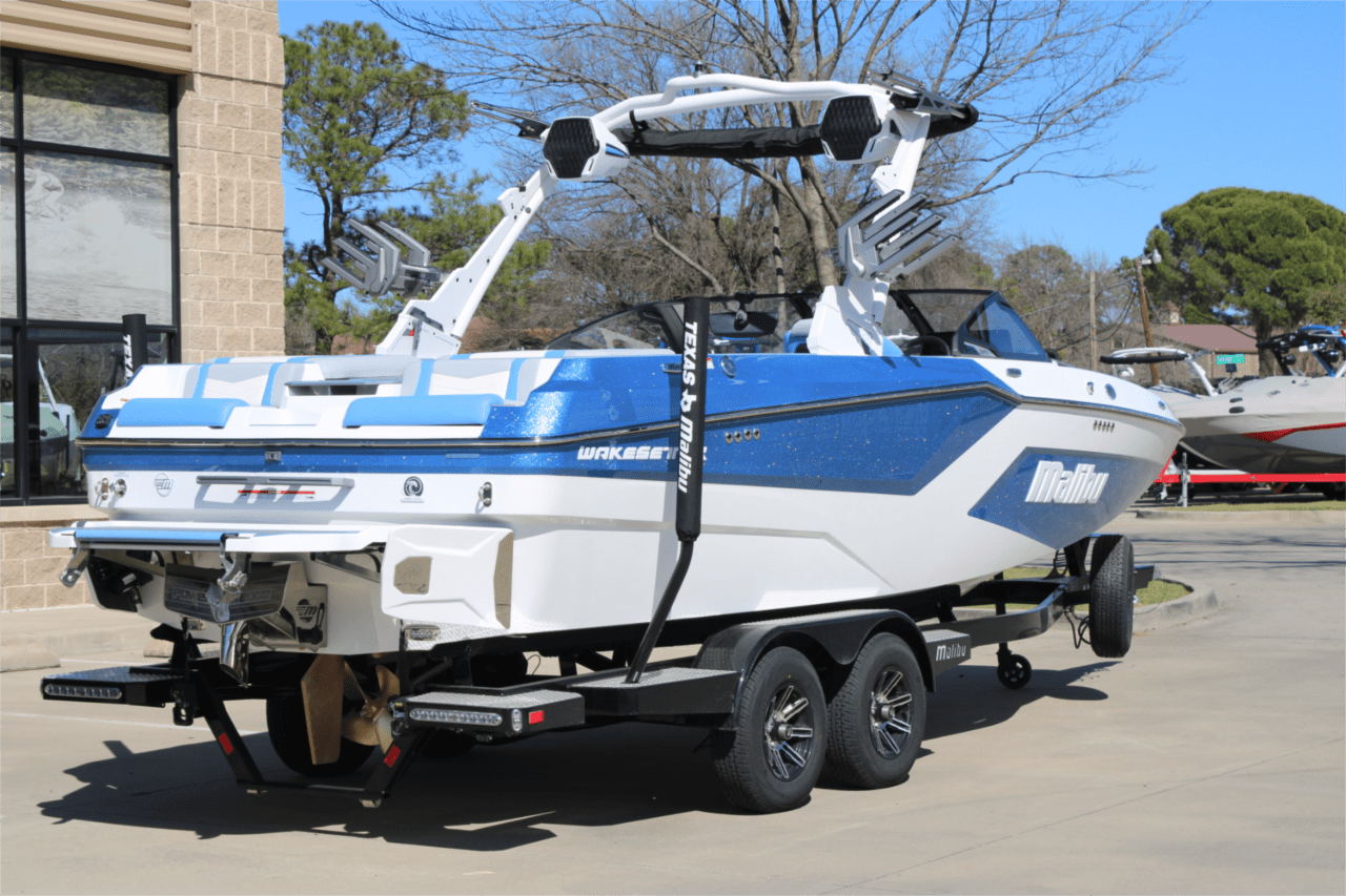 2025 Malibu 23 MXZ