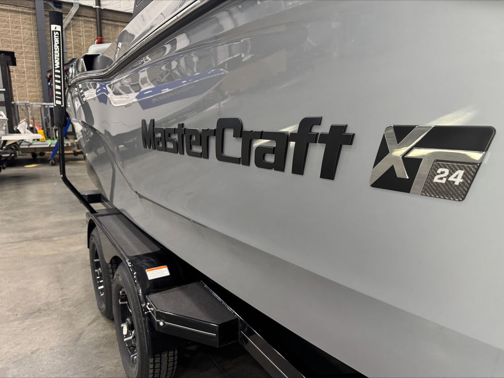 2025 MasterCraft XT24