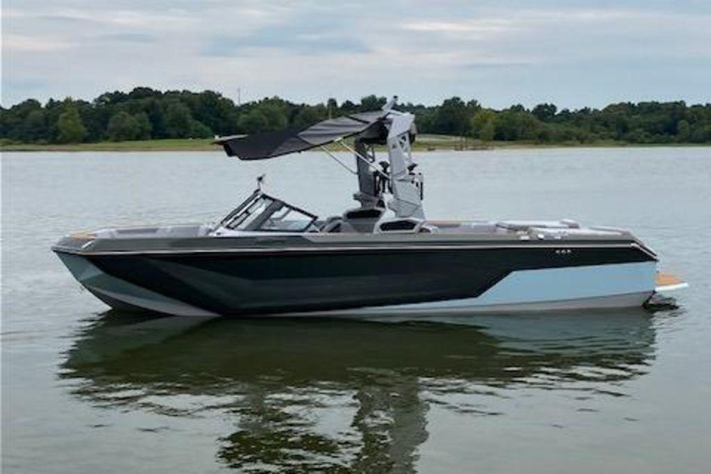 boat.Title