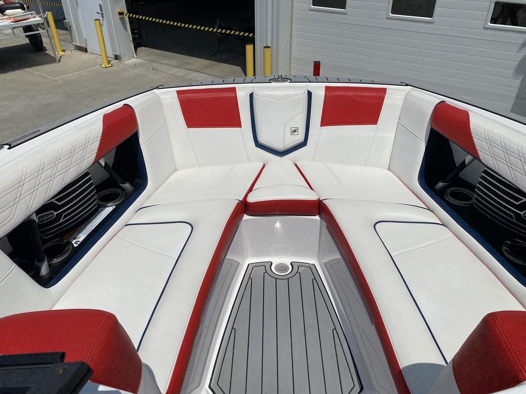 2018 Nautique Super Air G23