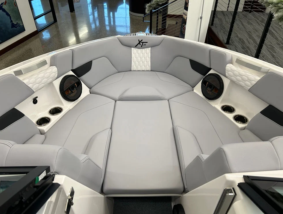 2025 MasterCraft XT23