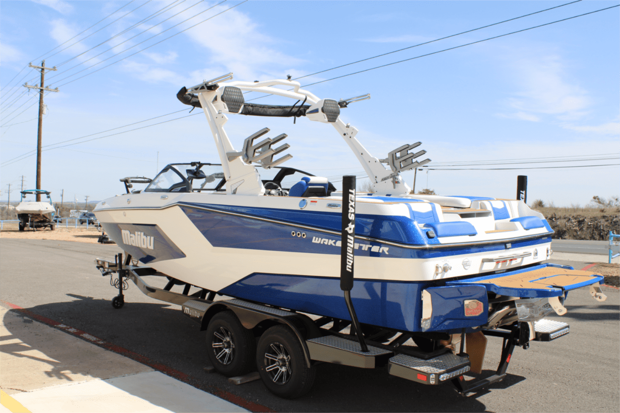2025 Malibu 22 MXZ