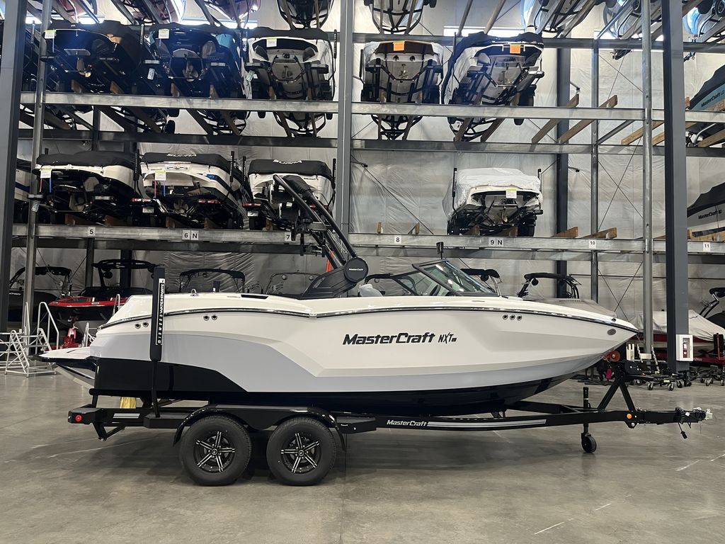 2025 MasterCraft NXT21