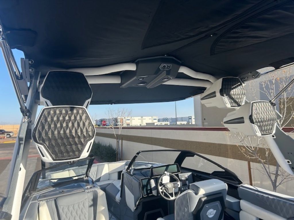 2025 Malibu Boats M230