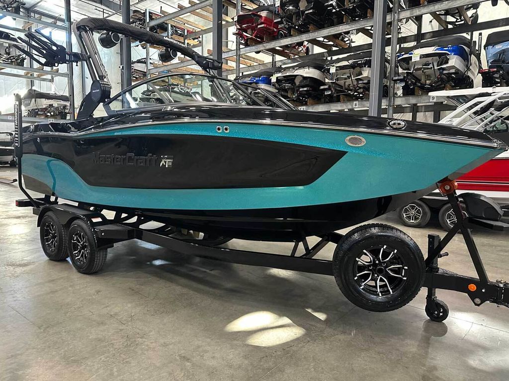2025 MasterCraft XT22