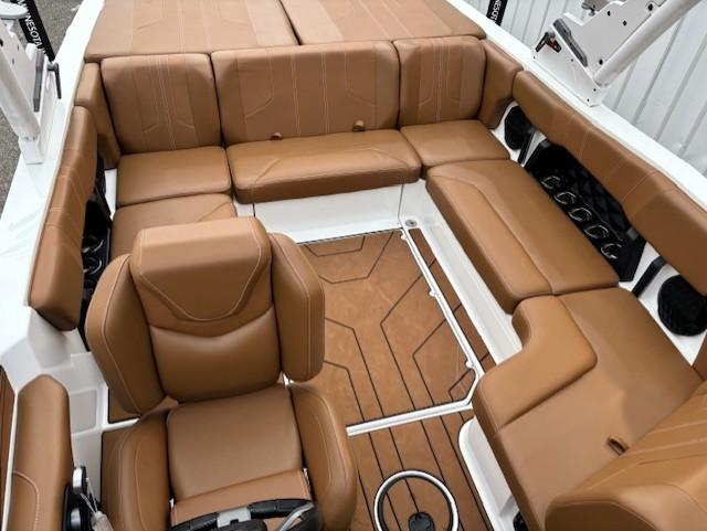 2022 Malibu 21 LX