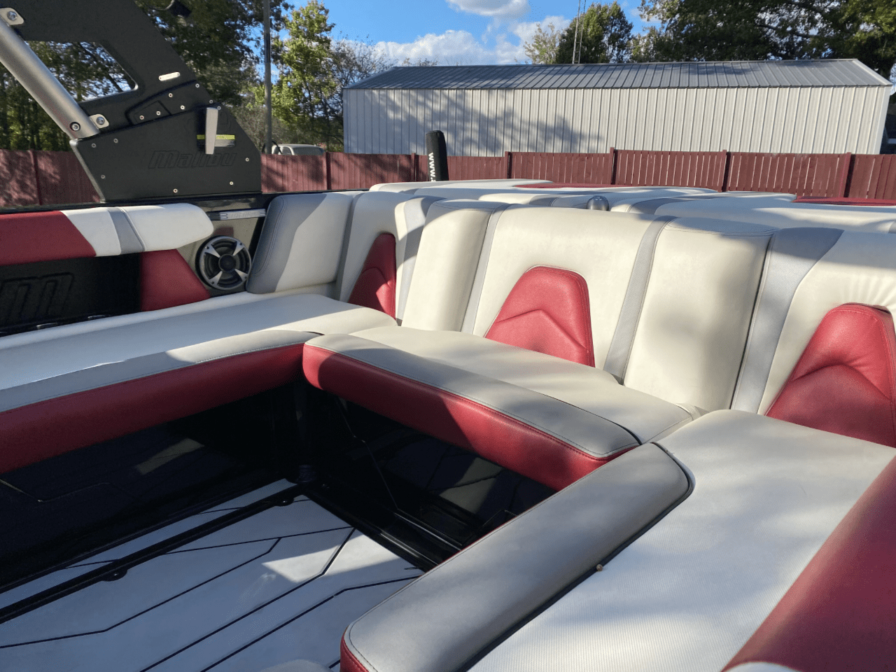 2017 Malibu Wakesetter VLX 21