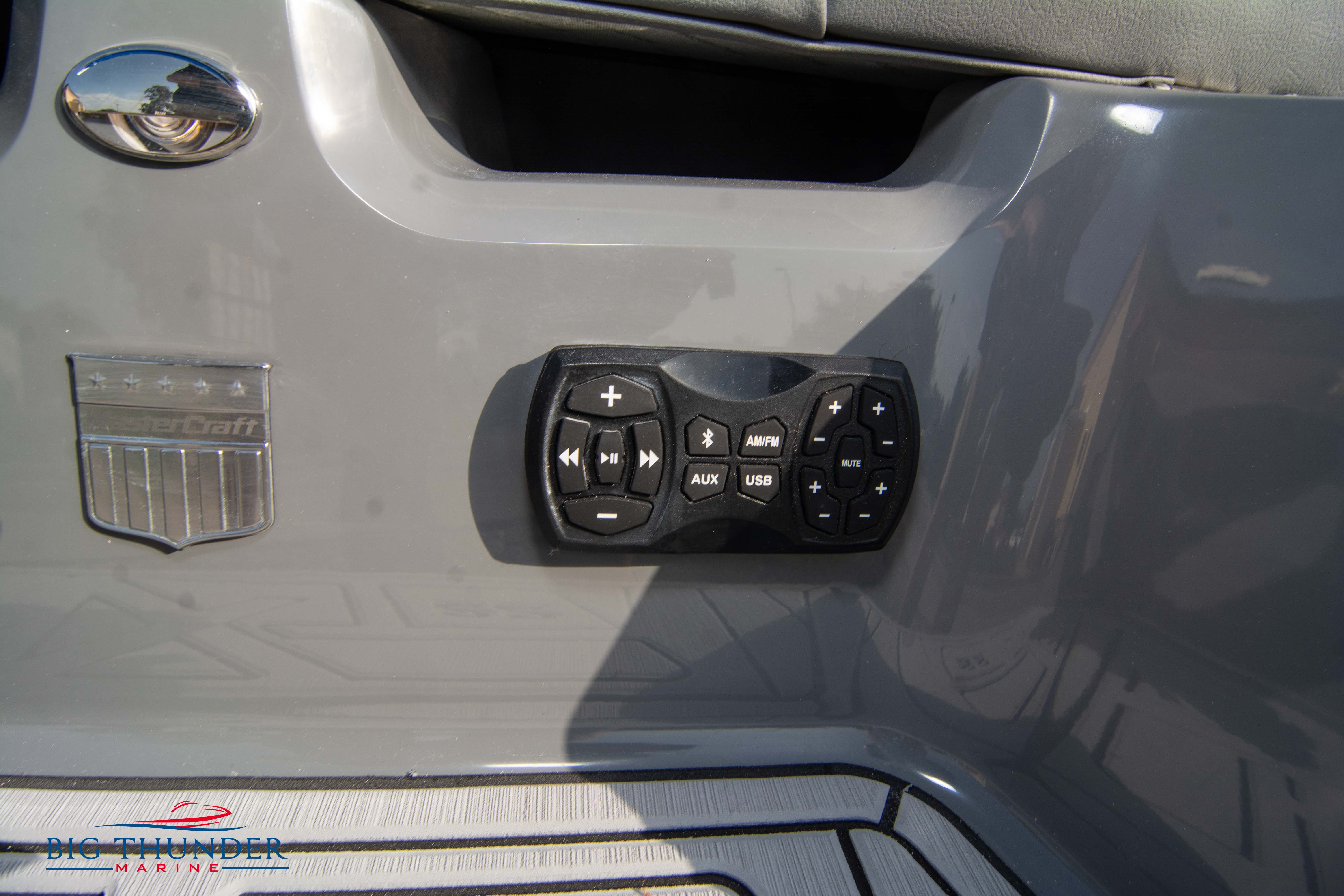 2023 Mastercraft XT22