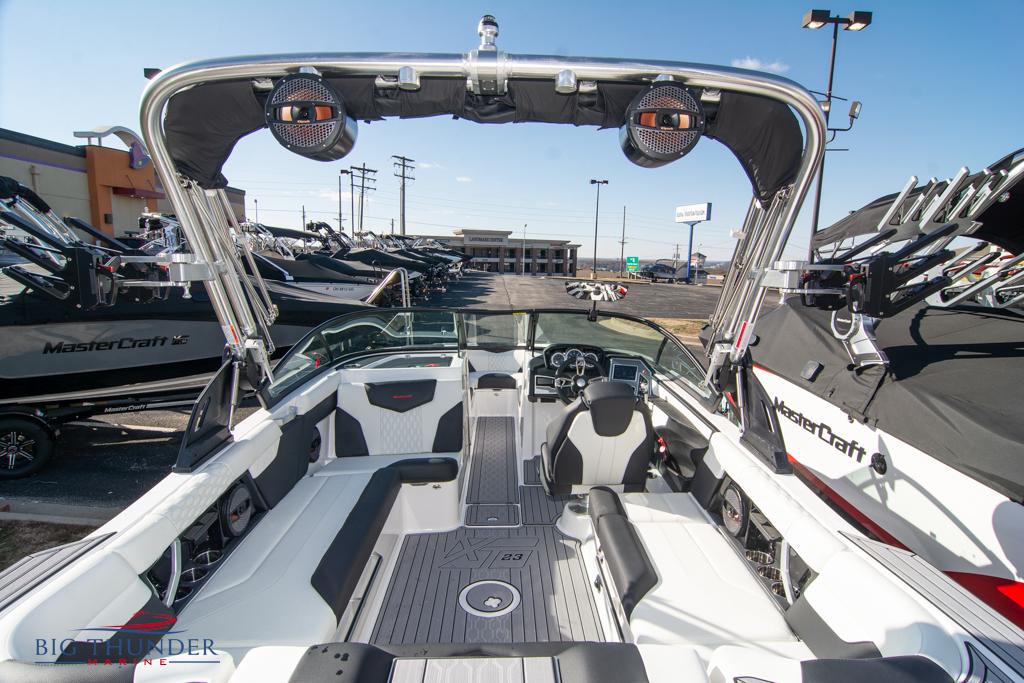 2023 Mastercraft XT23