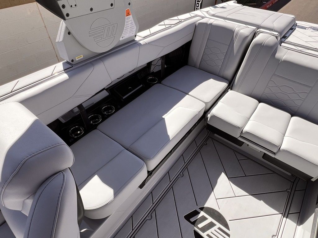 2025 Malibu Boats 23 LSV