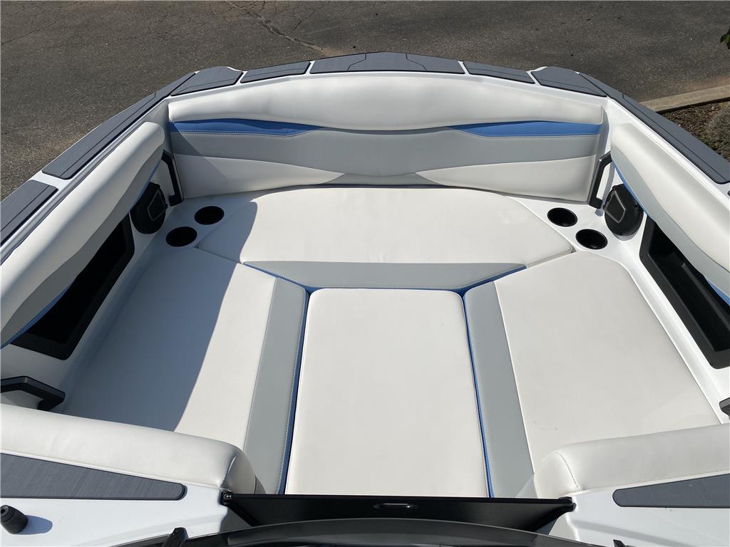 2024 Axis A225
