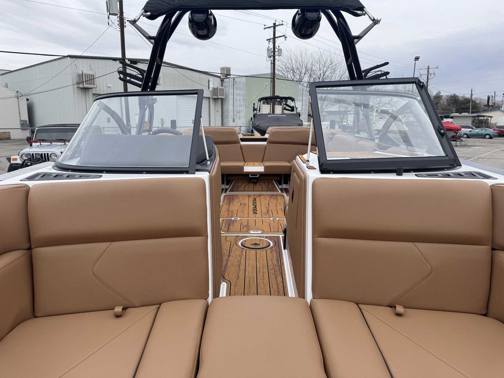 2025 MOOMBA Tykon