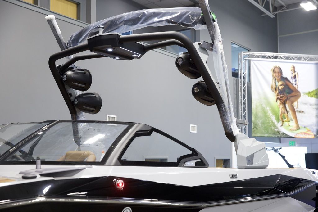 2025 Malibu Boats 26 LSV