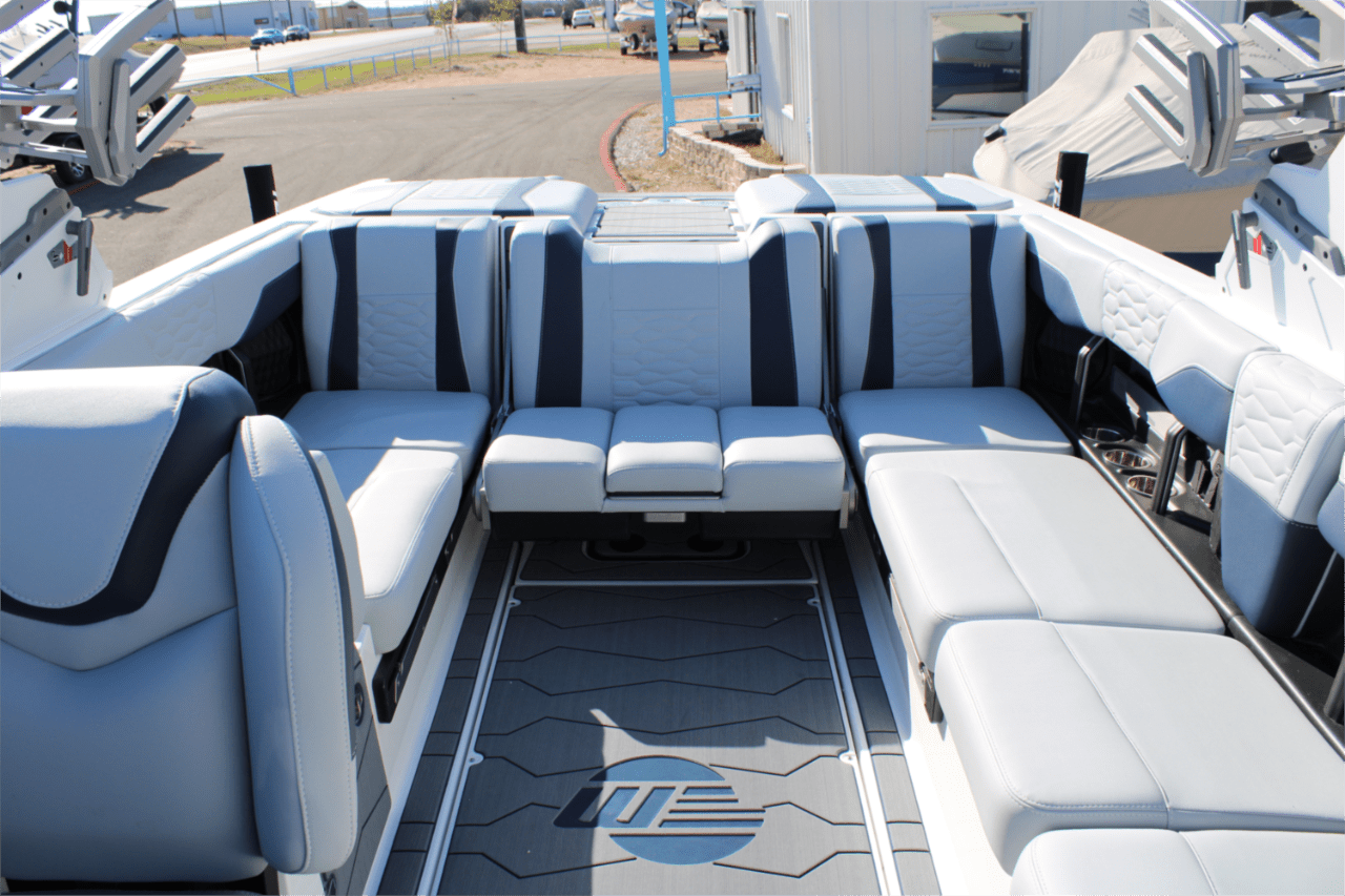 2025 Malibu 24 MXZ