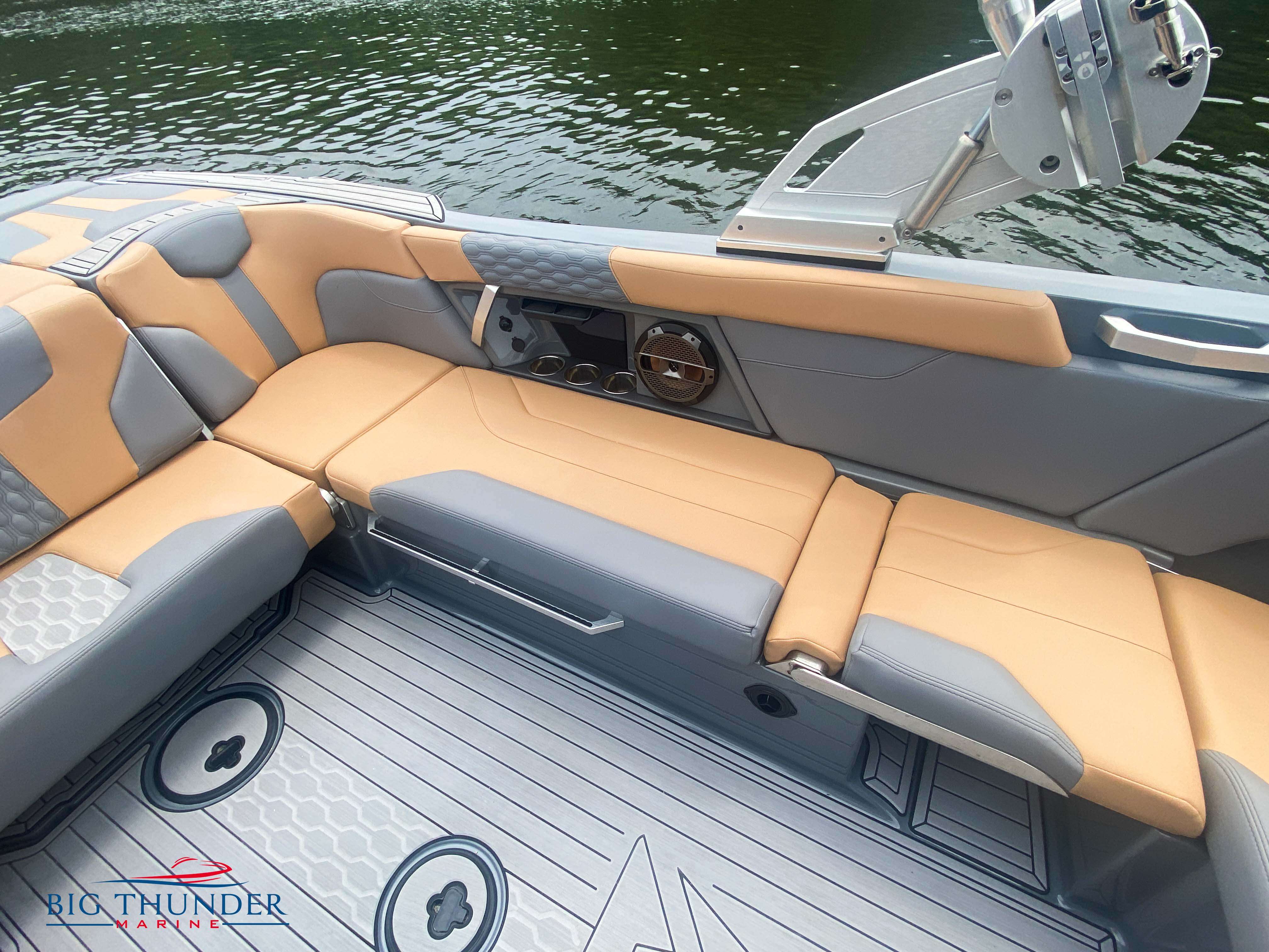 2022 Mastercraft XT24