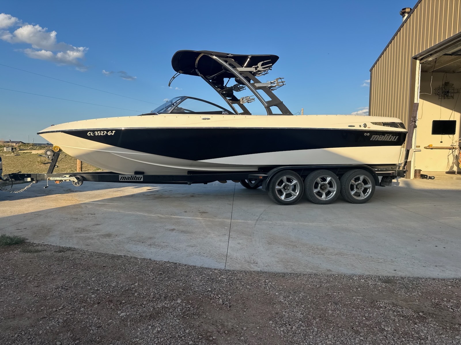 2013 Malibu 247 LSV  LOW HOURS  UNICORN