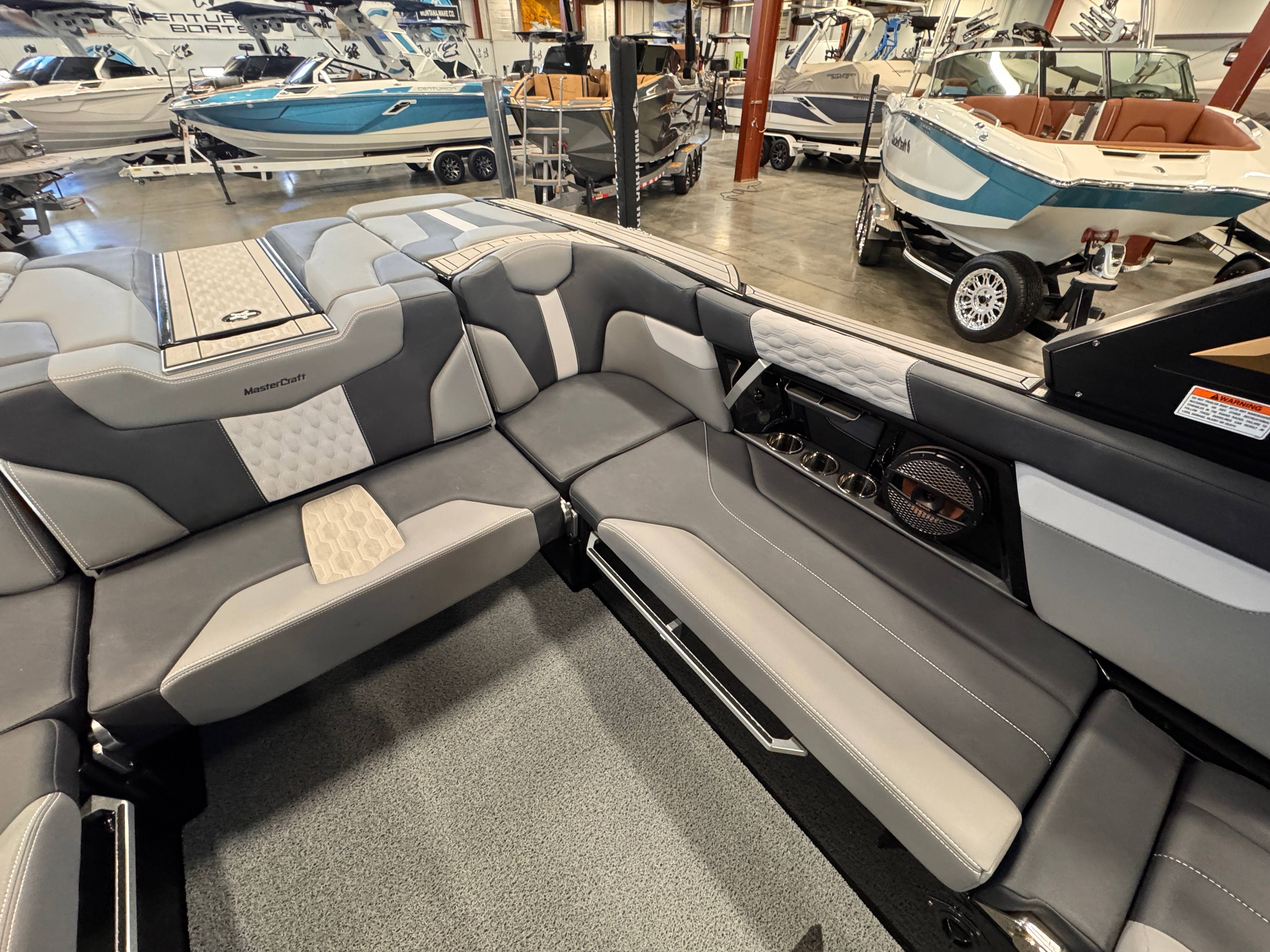 2024 MasterCraft XT24