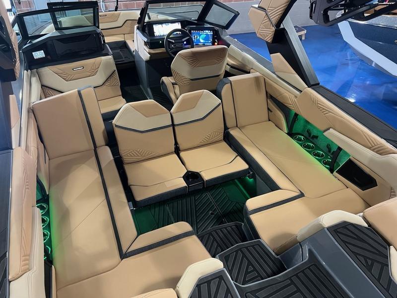 2024 MasterCraft XStar 23