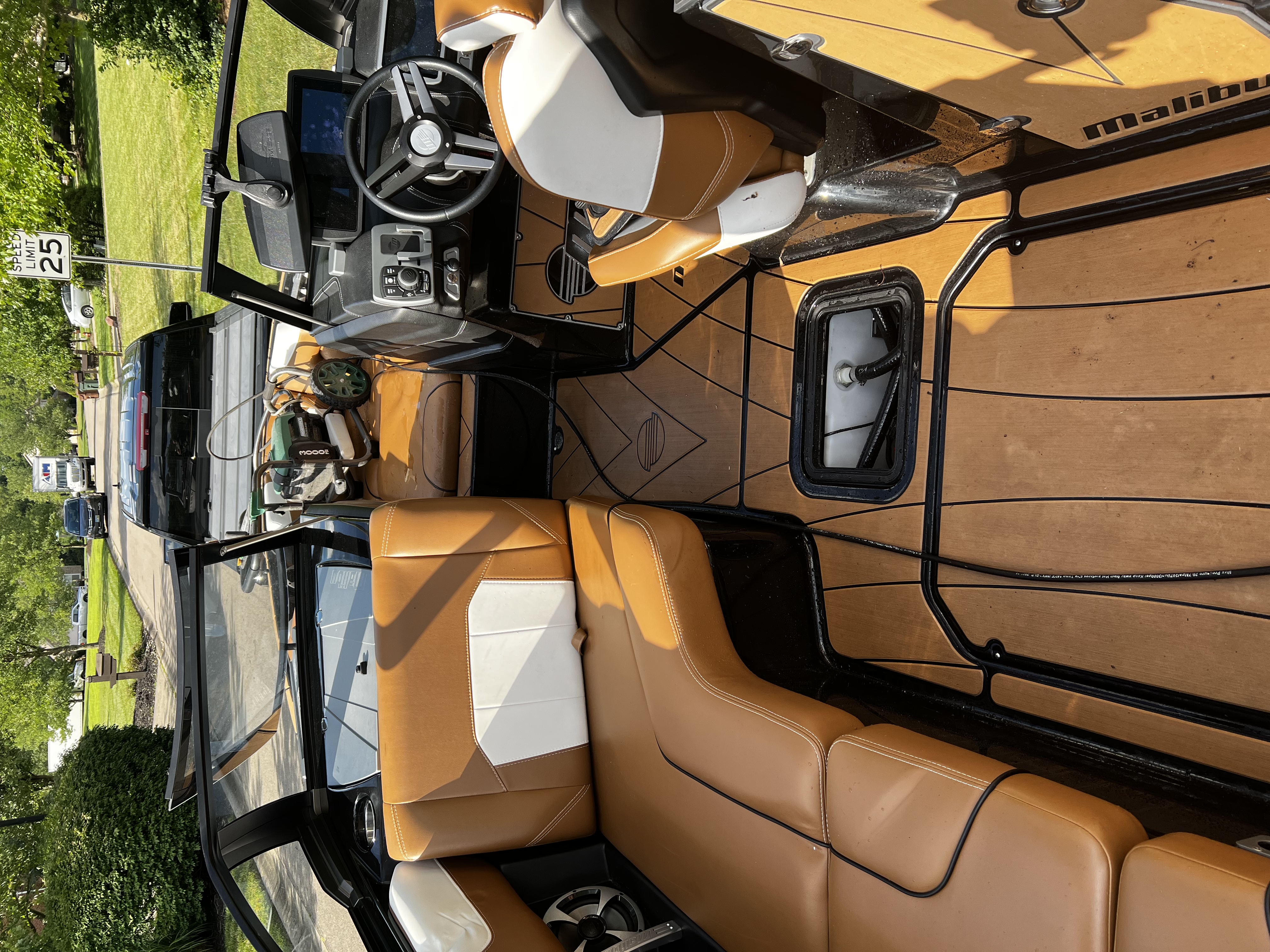 Malibu Wakesetter 25 LSV