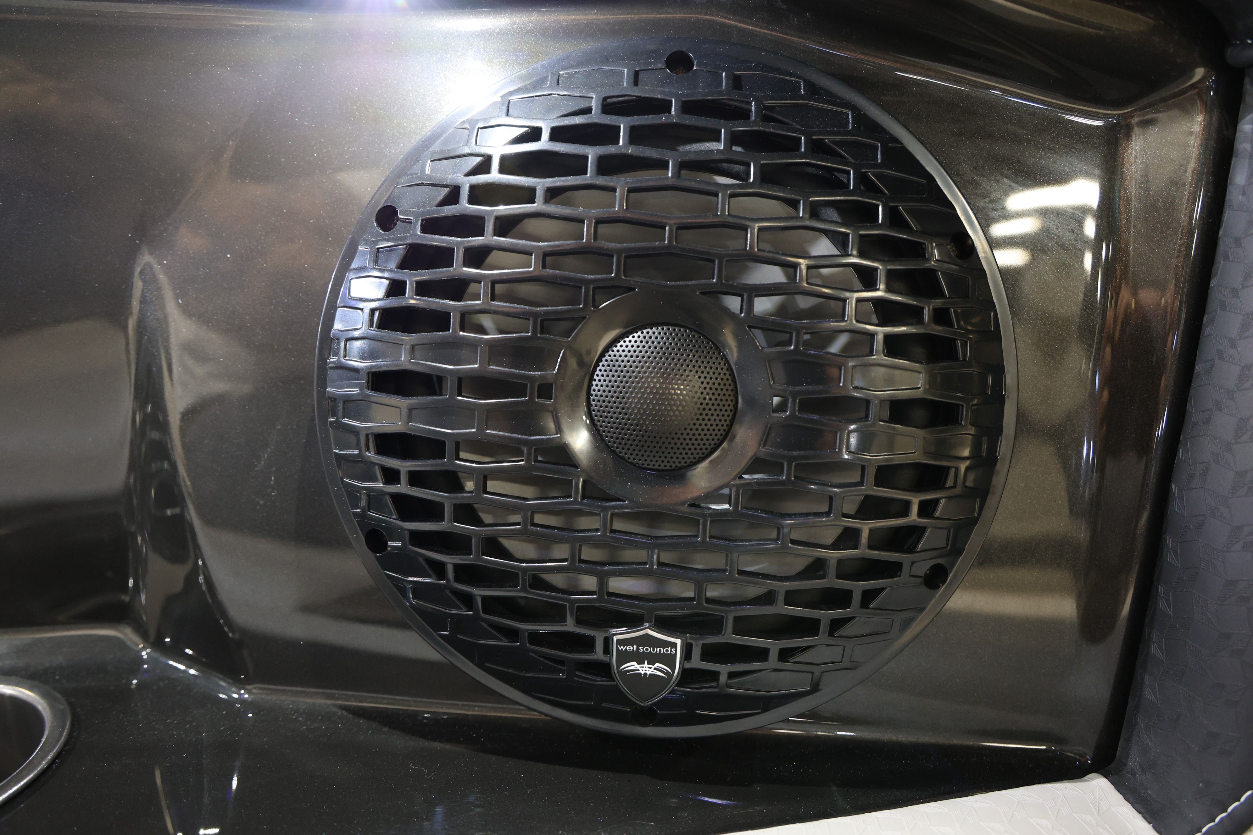 2025 Supreme Boats S220 Icon