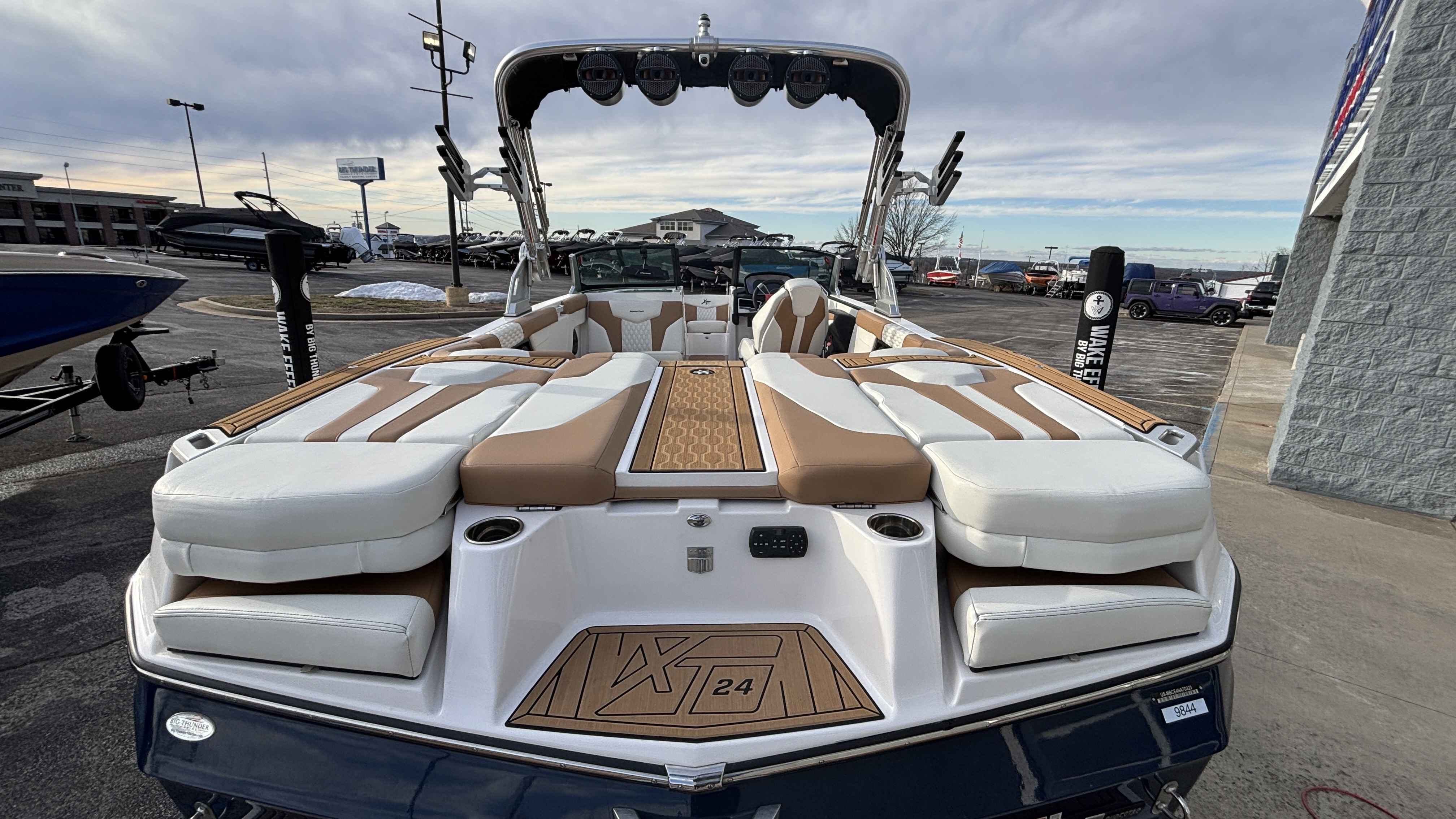 2023 MasterCraft XT24