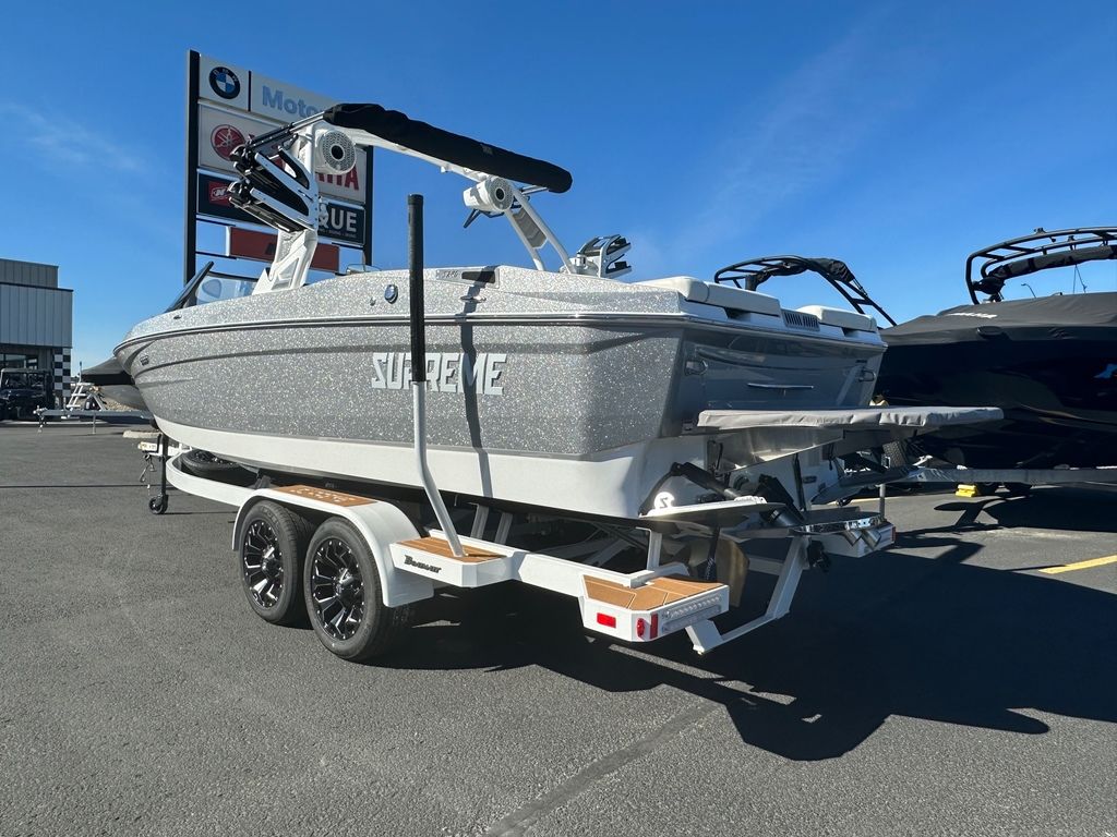 2024 Supreme Boats S240