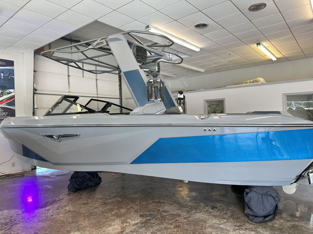 2024 Nautique S23