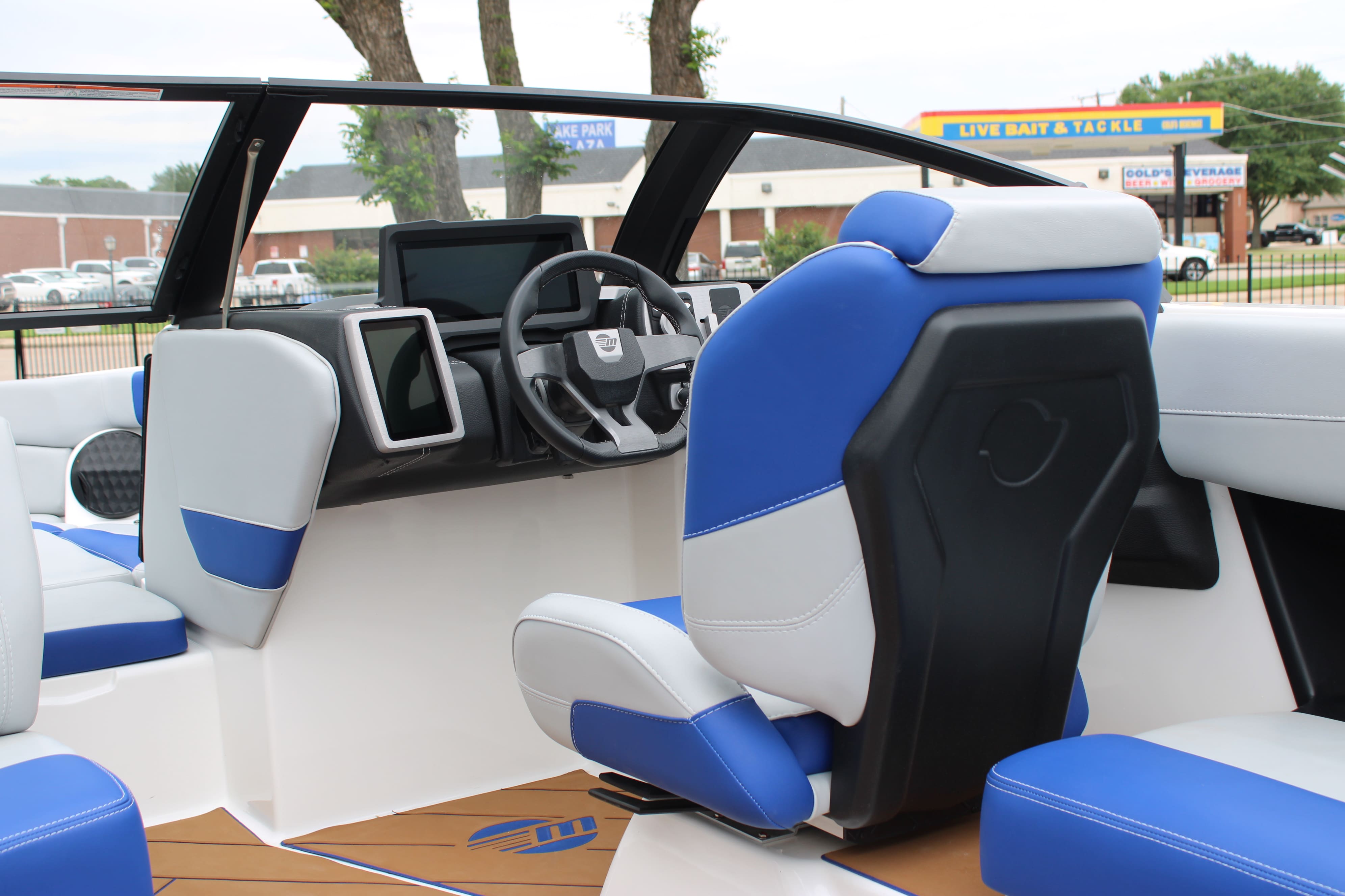 2023 Malibu 22 LSV