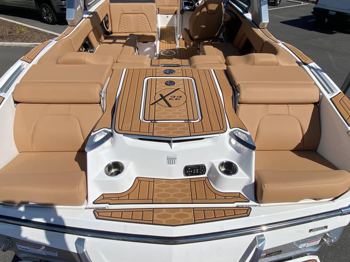 2024 MasterCraft X22