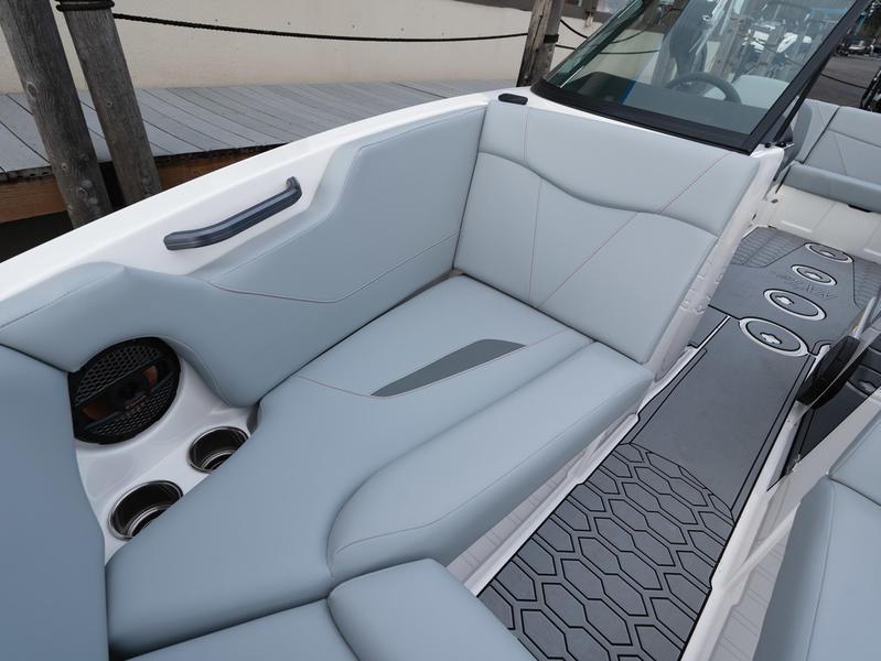 New 2024 MasterCraft NXT22