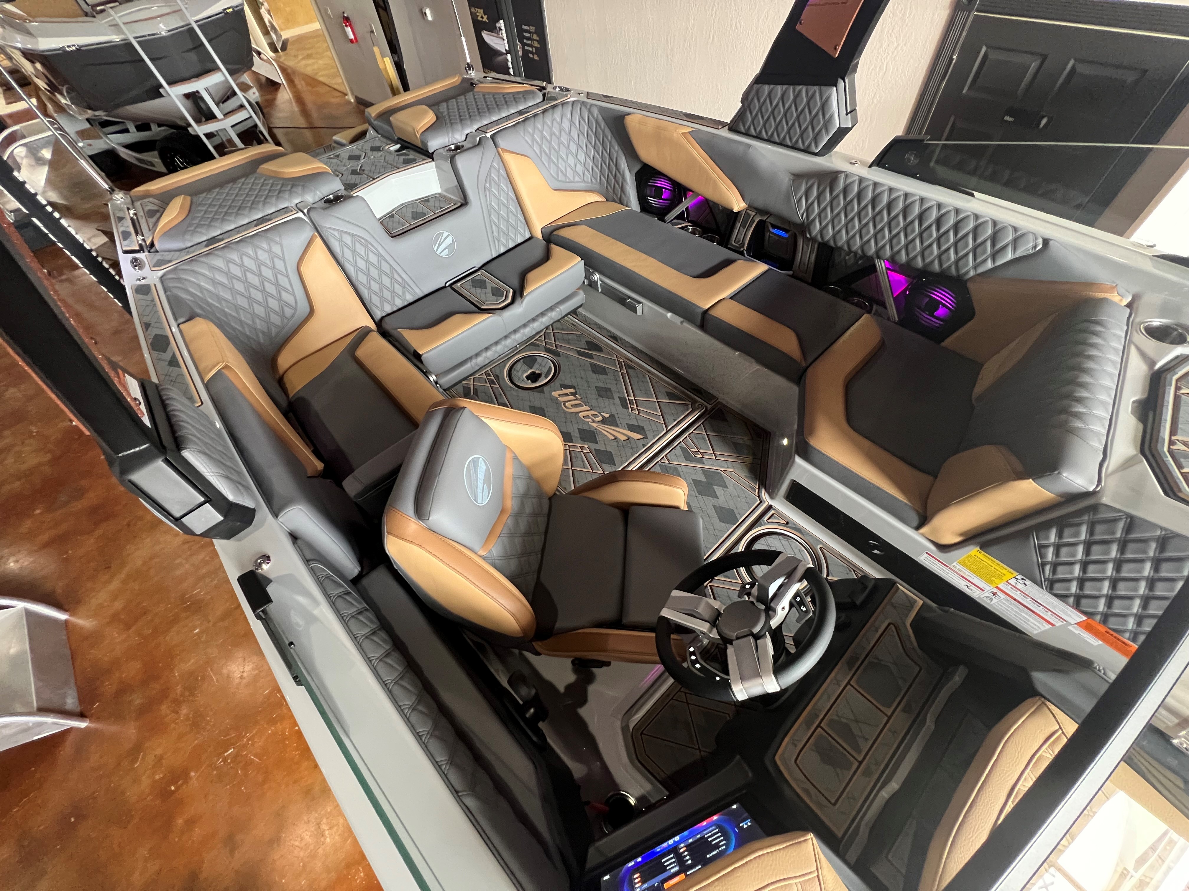 2024 Tige 22RZX Icon